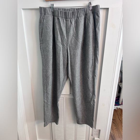 Eileen Fisher Soft Wool Flannel Pleated Tapered Pant large - Picture 3 of 7